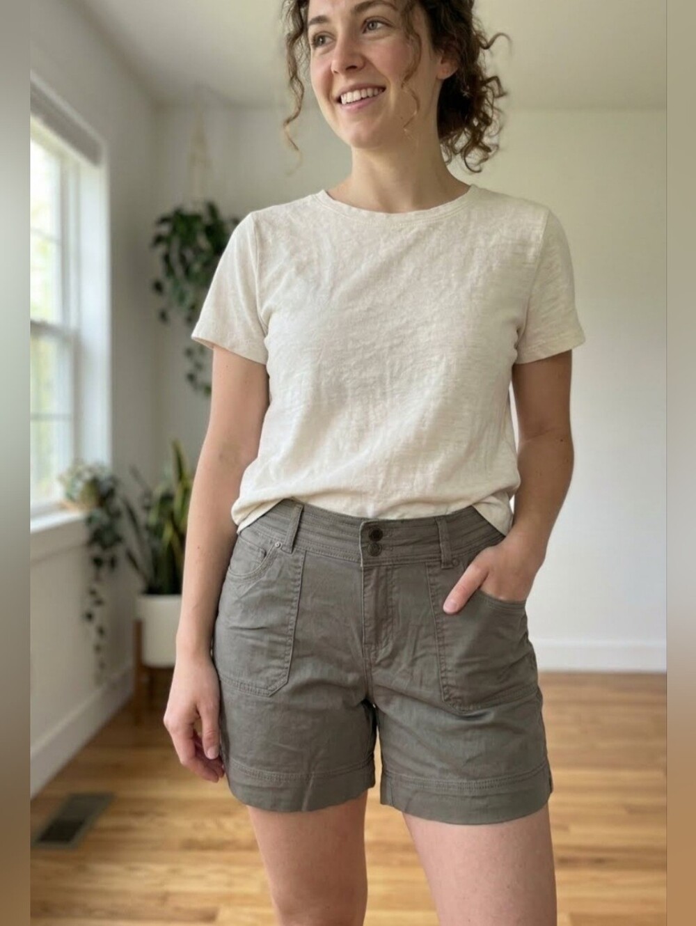 Dakota Blue Shorts Size 6 Olive Green NWT Casual Mid Rise. Women's.